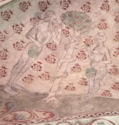 Medeltida målning på Ösmo kyrkas vägg där en man och en kvinna äter varsin frukt. Det är den bibliska berättelsen om Adam och Eva.